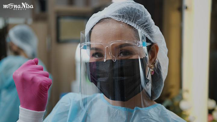 PMU artist Nisa wearing a face shield mask | MonaNisa Beauty | Bangkok, Thailand